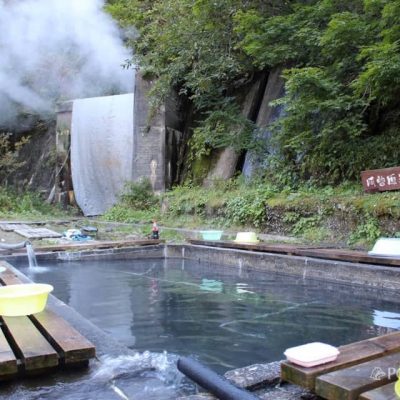 2016/10/15～17の日程で歩いてきた下ノ廊下、旧日電歩道ルートより、2日目10/16のロッジくろよんから阿曽原温泉小屋までのうち、S字峡→仙人谷ダム→阿曽原温泉小屋編。 行程地図はこちら。この日の行程はロッジくろよん→黒部ダム→内蔵助谷出合→別山谷出合→白竜峡→十字峡→S字峡→仙人谷ダム→阿曽原温泉小屋。